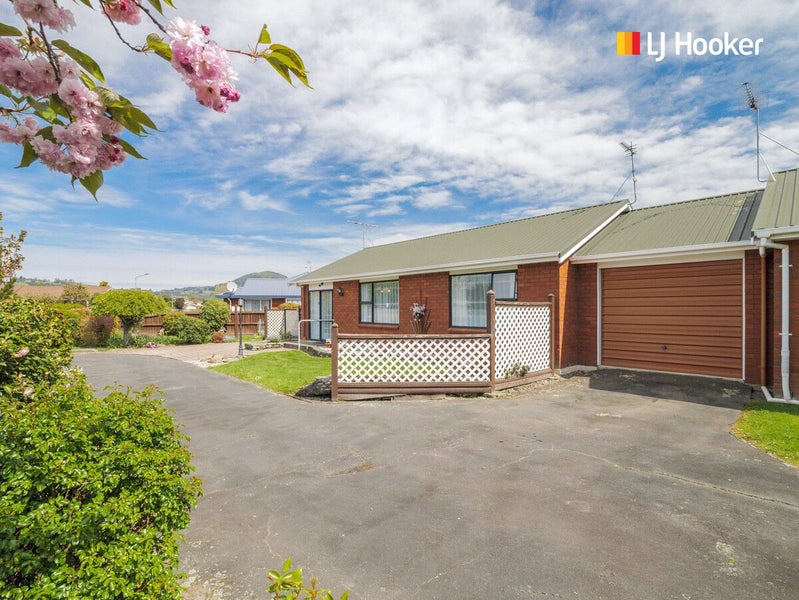 12A Maple Grove, Mosgiel, Mosgiel - Carousel 1