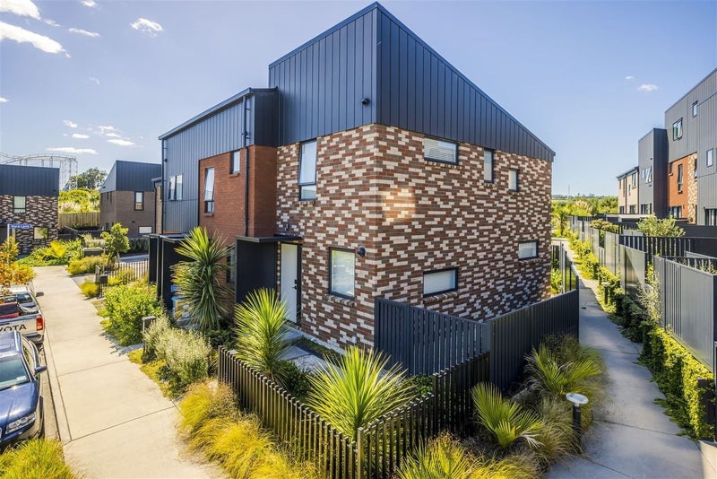 50 Kotuitui Street, Manukau, Auckland - Carousel 2