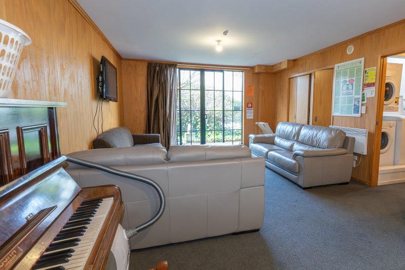 1/46 Queen Street, North Dunedin, Dunedin - Carousel 2