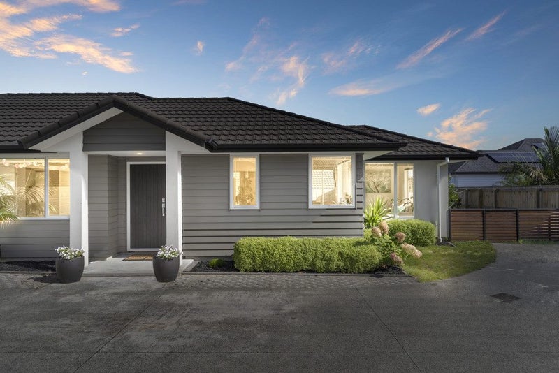 17 Northbrook Close, Greenhithe, Auckland - Carousel 1