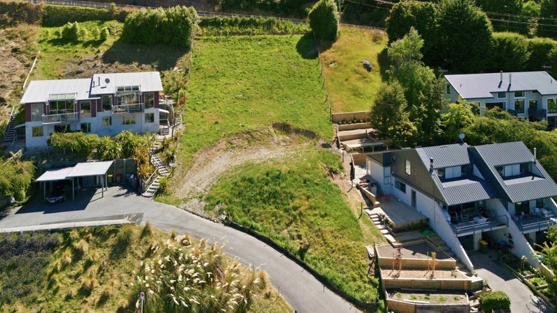 10 Sainsbury Road, Fernhill, Queenstown - Carousel 2