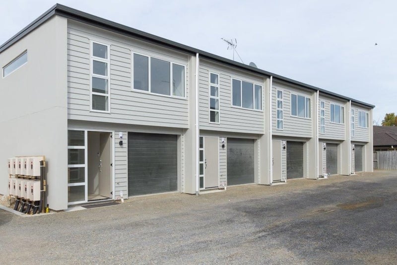 2/23 Beatty Street, Melville, Hamilton - Carousel 1