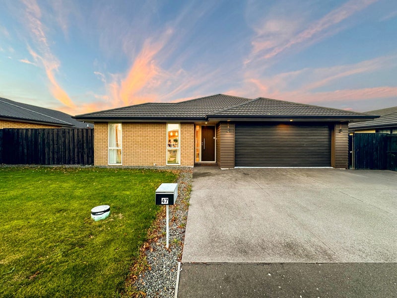 47 Bradwell Crescent, Halswell, Christchurch - Carousel 1