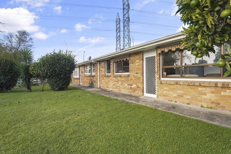 2B Pooles Road, Greerton, Tauranga - Carousel 7