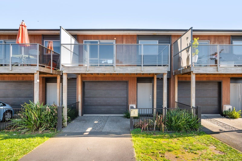 2/8 Richmond Street, Whitiora, Hamilton - Carousel 1