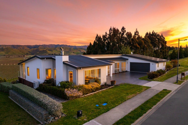 129 Marlborough Ridge Drive, Blenheim - Carousel 1