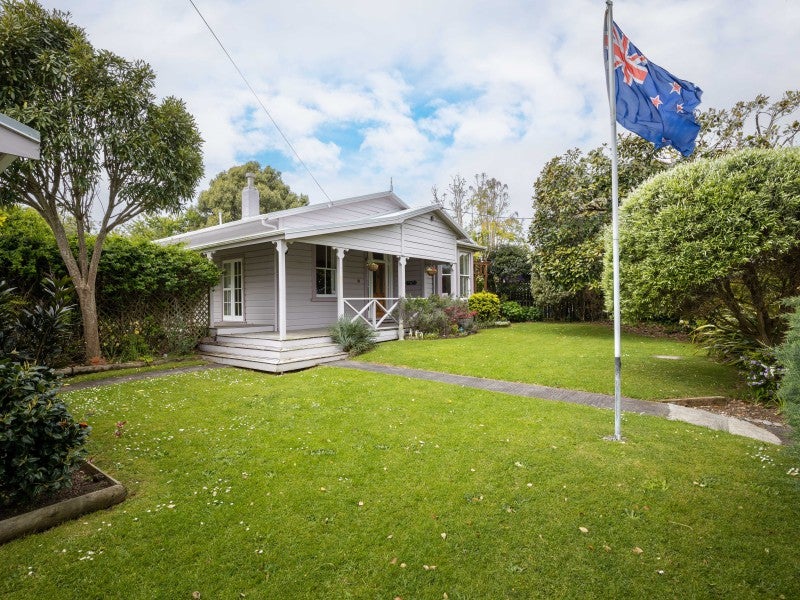 51 Record Street, Fitzroy, New Plymouth - Carousel 2