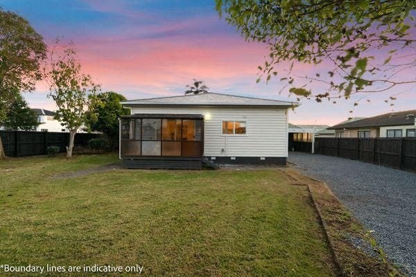 76 Manuroa Road, Takanini, Auckland - Carousel 16