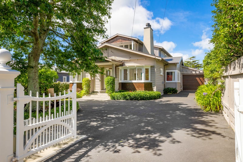 45 Walmer Road, Point Chevalier, Auckland - Carousel 2