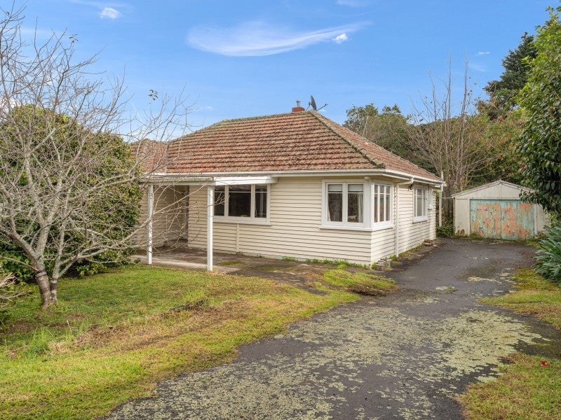 16 Hursthouse Street, Vogeltown, New Plymouth - Carousel 1