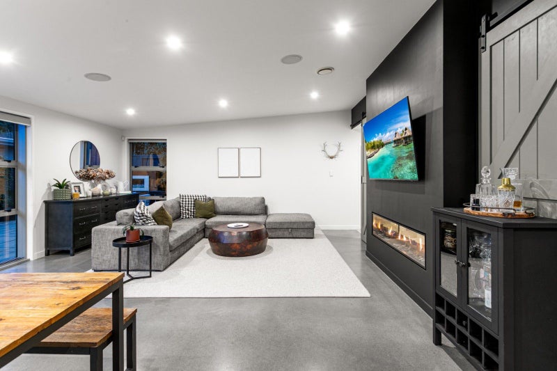 261 Lakes Boulevard, Pyes Pa, Tauranga - Carousel 2