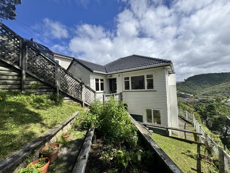 111 Nevay Road, Miramar, Wellington - Carousel 1