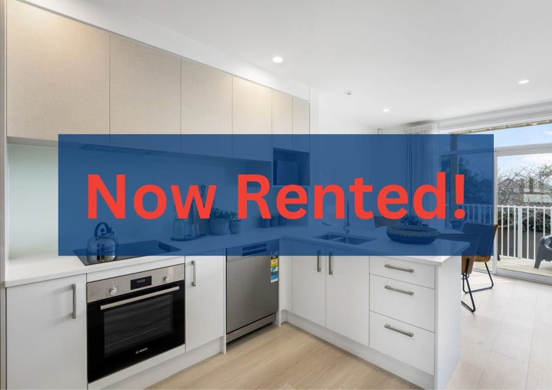 13/2 Moor Avenue, Te Atatu Peninsula, Auckland - Carousel 1