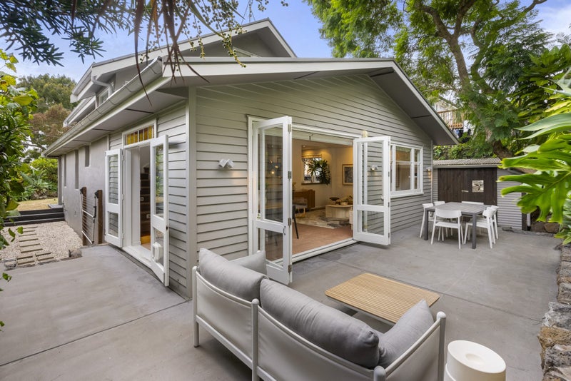 31 Sainsbury Road, Mount Albert, Auckland - Carousel 1