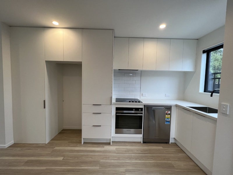 1/10A McLean Street, Linwood, Christchurch - Carousel 2