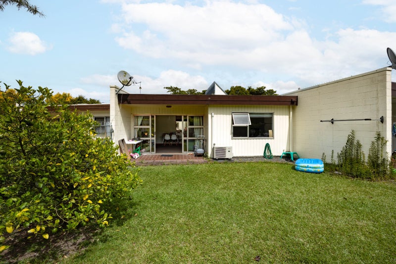 1C Lovelock Place, Chartwell, Hamilton - Carousel 1