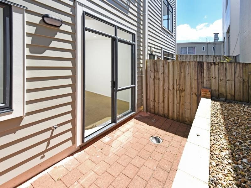 127R Queens Road, Panmure, Auckland - Carousel 11