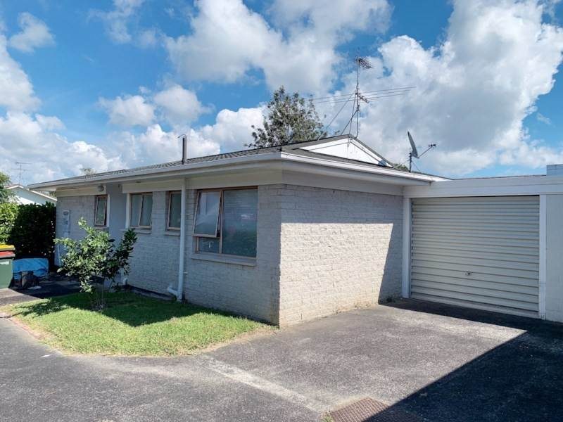 1/4 Ballater Place, Highland Park, Auckland - Carousel 2