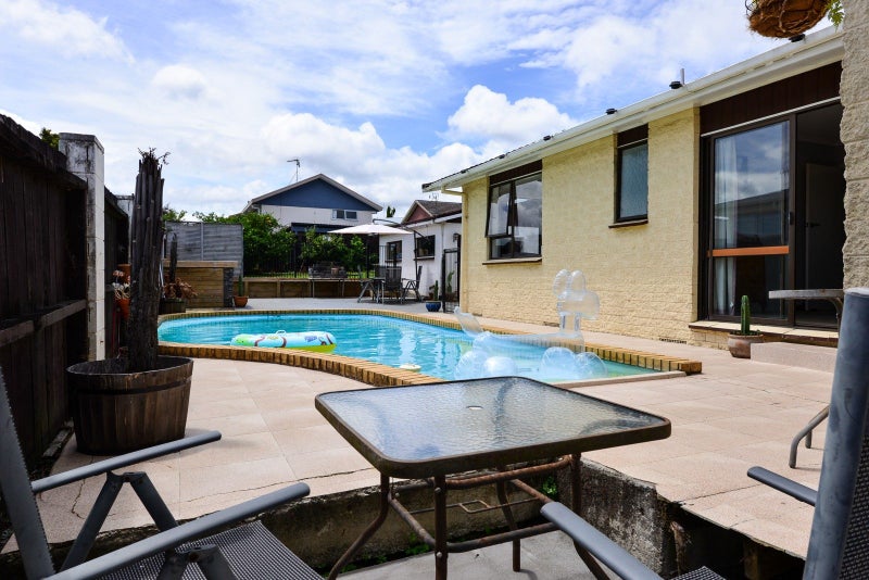 26 Hyde Avenue, Nawton, Hamilton - Carousel 2