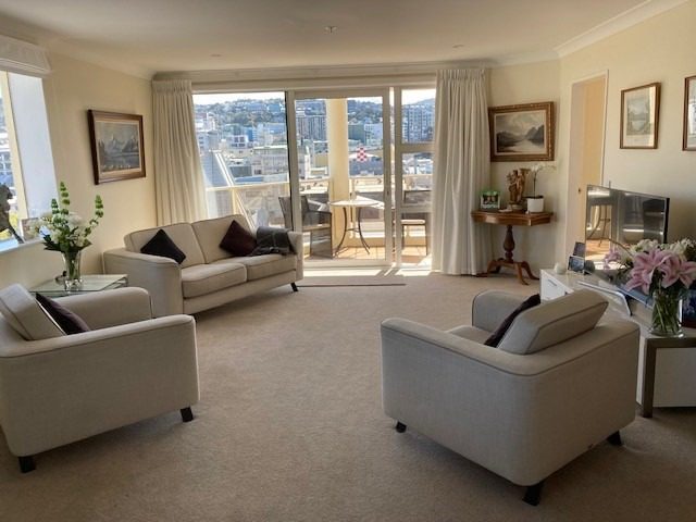 8A/5 Kent Terrace, Mount Victoria, Wellington - Carousel 1