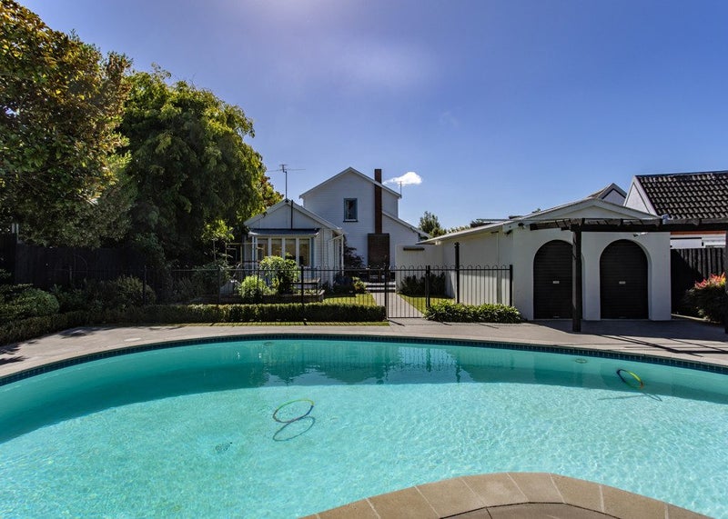 98 Knowles Street, St Albans, Christchurch - Carousel 1