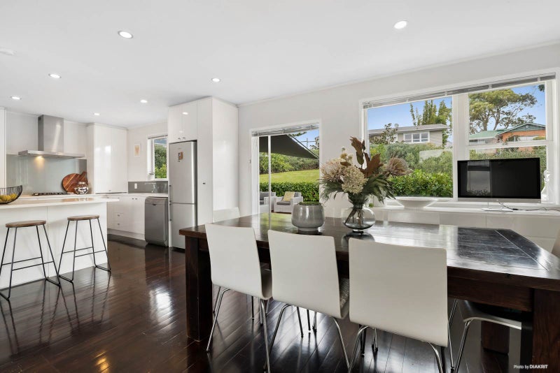 85 Bond Crescent, Forrest Hill, Auckland - Carousel 2