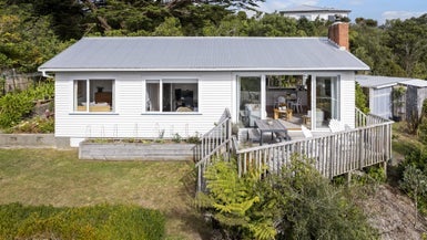 18 Warrington Grove, Newlands, Wellington - Carousel 1