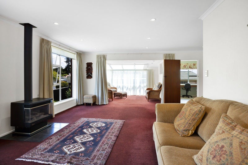 11 Miro ST, Merrilands, New Plymouth - Carousel 2