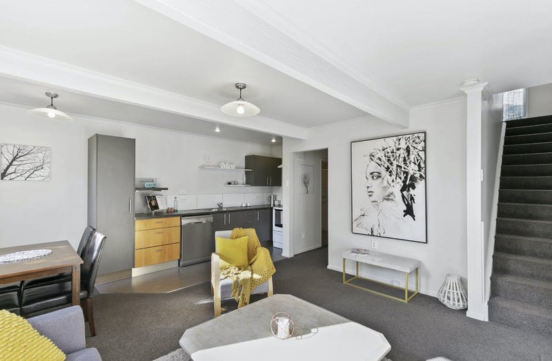 20 Lincoln Avenue, Tawa, Wellington - Carousel 2