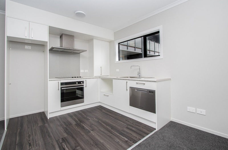 105/17 Vialou Street, Hamilton Central, Hamilton - Carousel 2