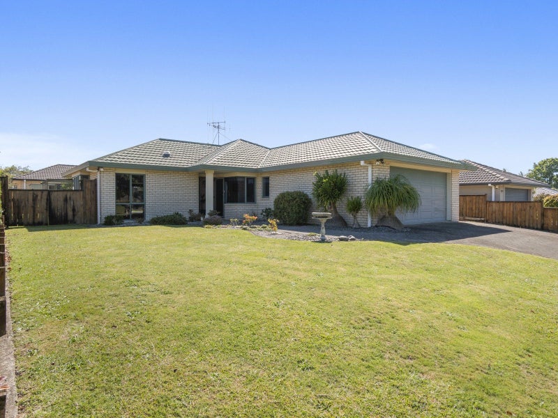 3 Peregrine Place, Welcome Bay, Tauranga - Carousel 1