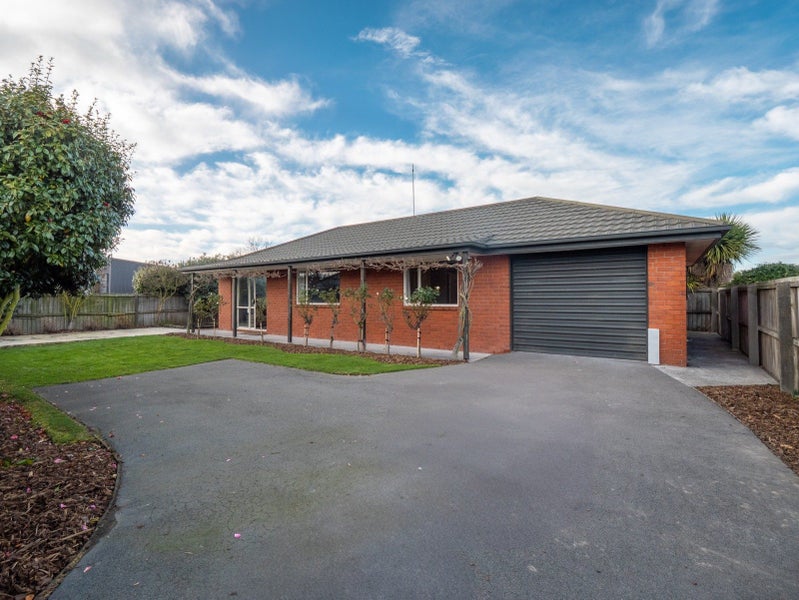 2/27 Oakhampton Street, Hornby, Christchurch - Carousel 1