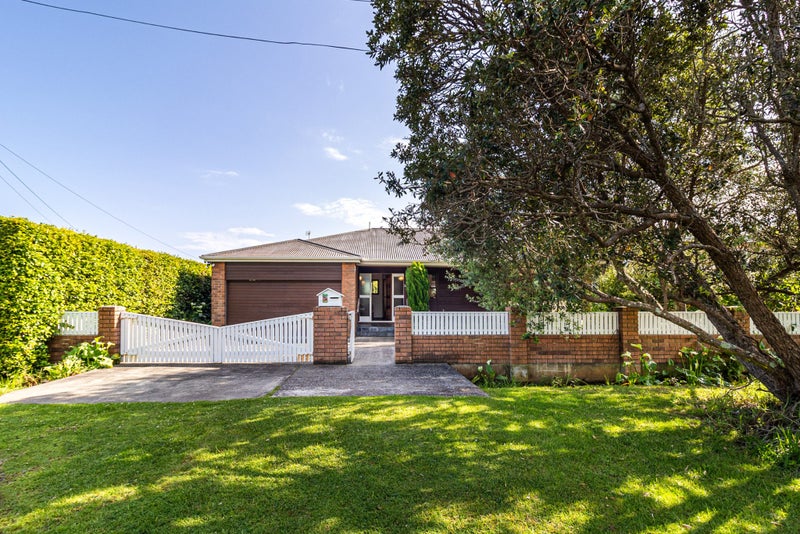 26 Nikau Road, Waiheke Island , Waiheke Island - Carousel 2