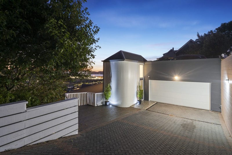 9 Inverell Way, Seatoun, Wellington - Carousel 2