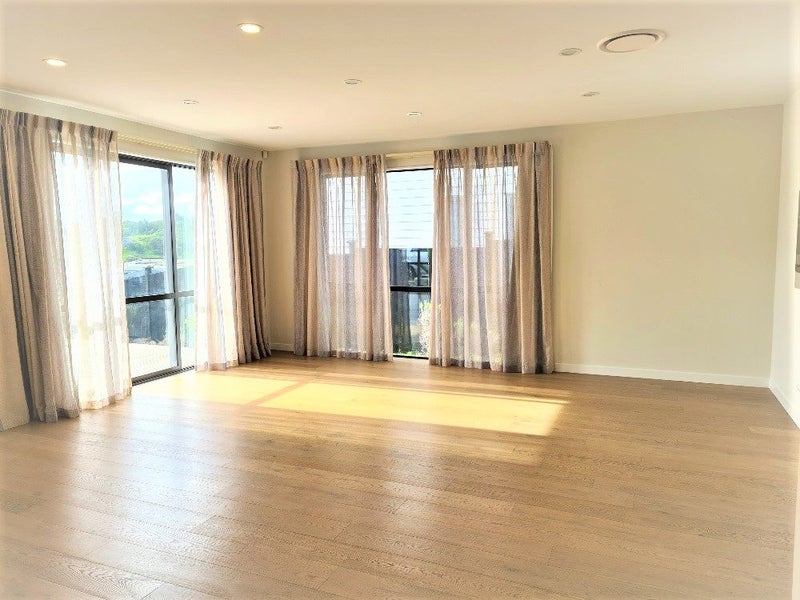 50 Ashley Avenue, Long Bay, Auckland - Carousel 2