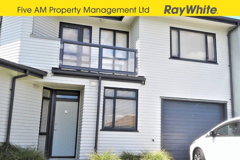 18/2 Armoy Drive, East Tamaki, Auckland - Carousel 1