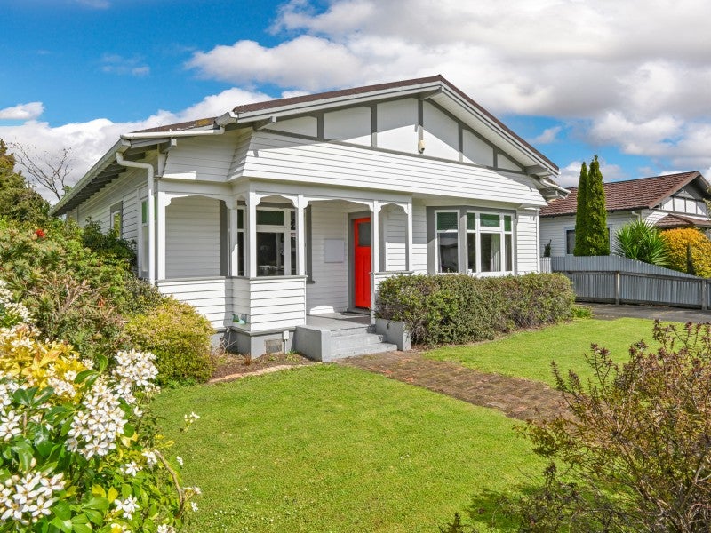 305 Grays Road, Saint Leonards, Hastings - Carousel 1