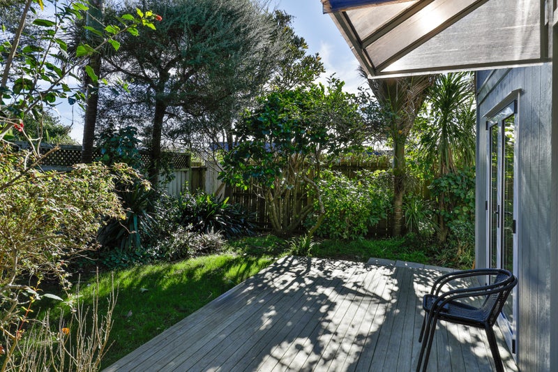 8/66 Larchwood Avenue, Westmere, Auckland - Carousel 2