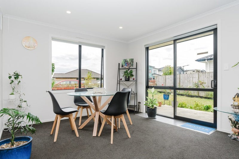 31 Maanihi Drive, Rototuna North, Hamilton - Carousel 2
