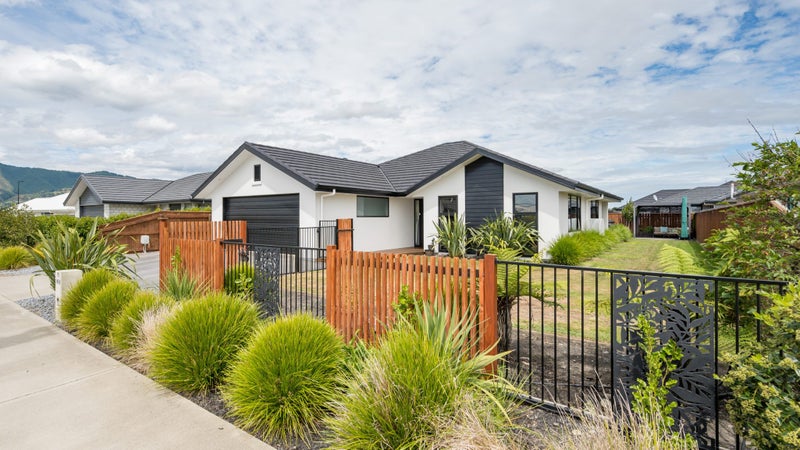 95 Berryfield Drive, Appleby, Richmond - Carousel 1