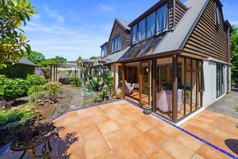 8B Myrtle Street, Hutt Central, Lower Hutt - Carousel 1