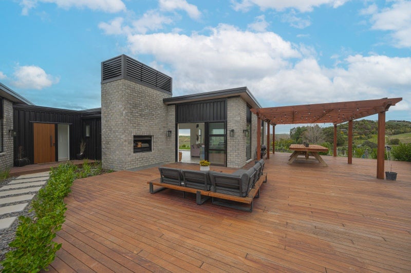 56 Avery Road, Eskdale, Napier - Carousel 1