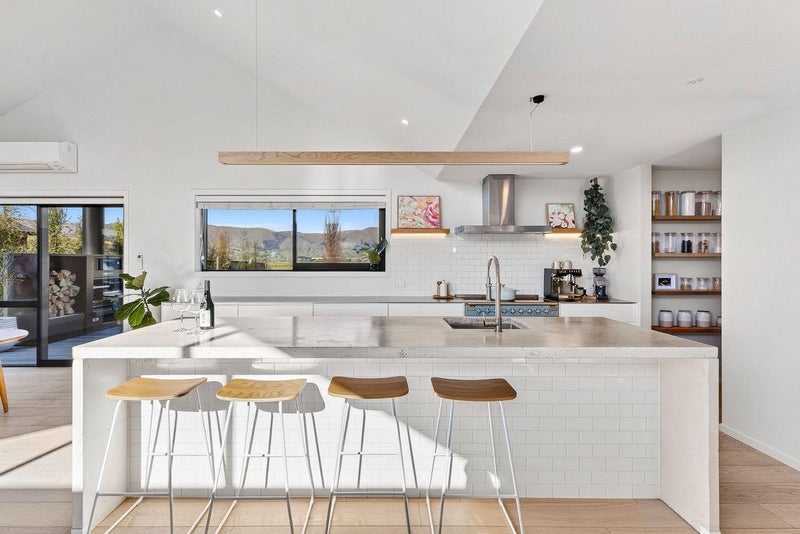 32 Cooper Crescent, Luggate, Wānaka - Carousel 2