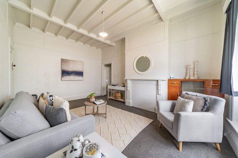 8 Roxburgh Grove, Petone, Lower Hutt - Carousel 2