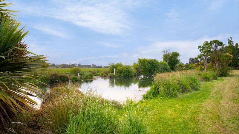 6 Riverside Lane, Spencerville, Christchurch - Carousel 12