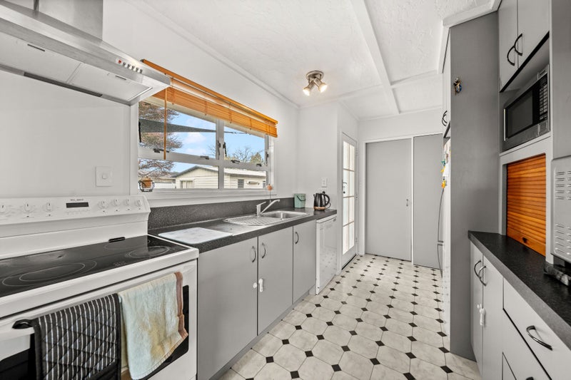 17 Hornsby Street, Carterton - Carousel 2