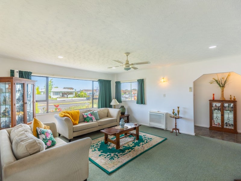 231 Kennedy Road, Onekawa, Napier - Carousel 1