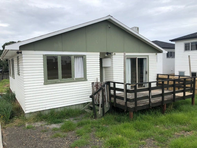 34E McLeod Road, Weymouth, Auckland - Carousel 1