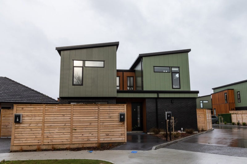 1/7 Johnston Grove, Taita, Lower Hutt - Carousel 1