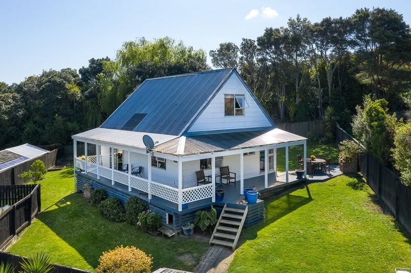 27 Springtime Crescent, Stanmore Bay, Whangaparaoa - Carousel 1